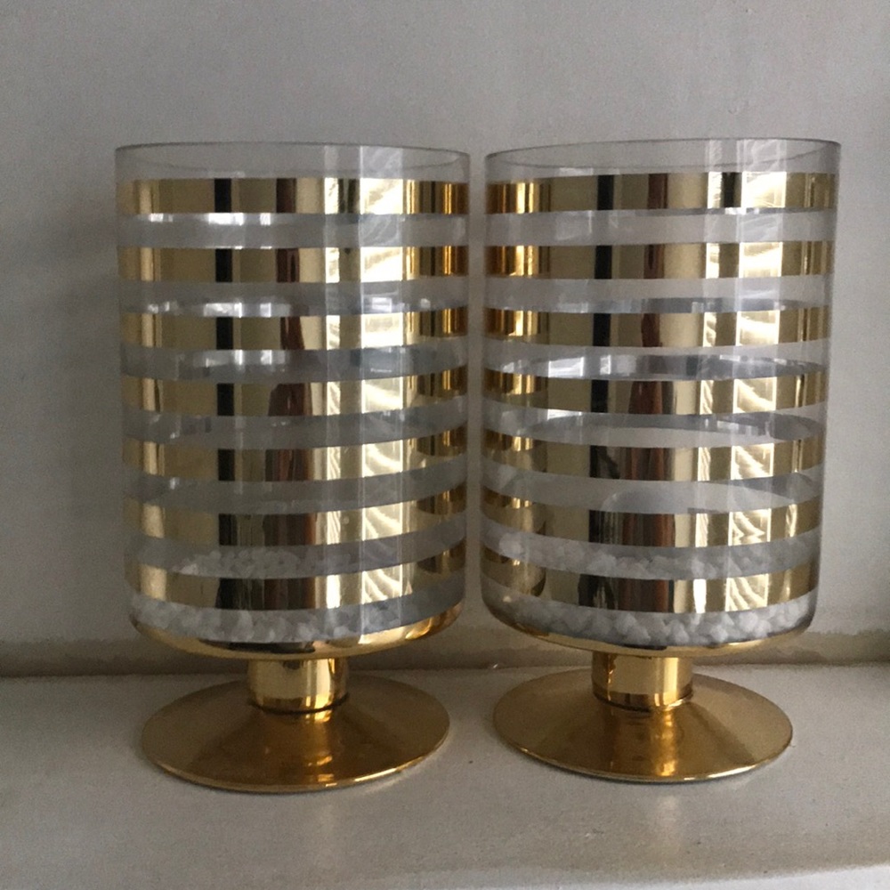 Two vase - Picture 2 of 2